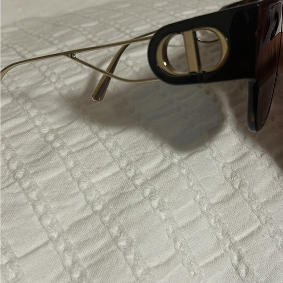 Dior sunglasses - Picture 2 of 3